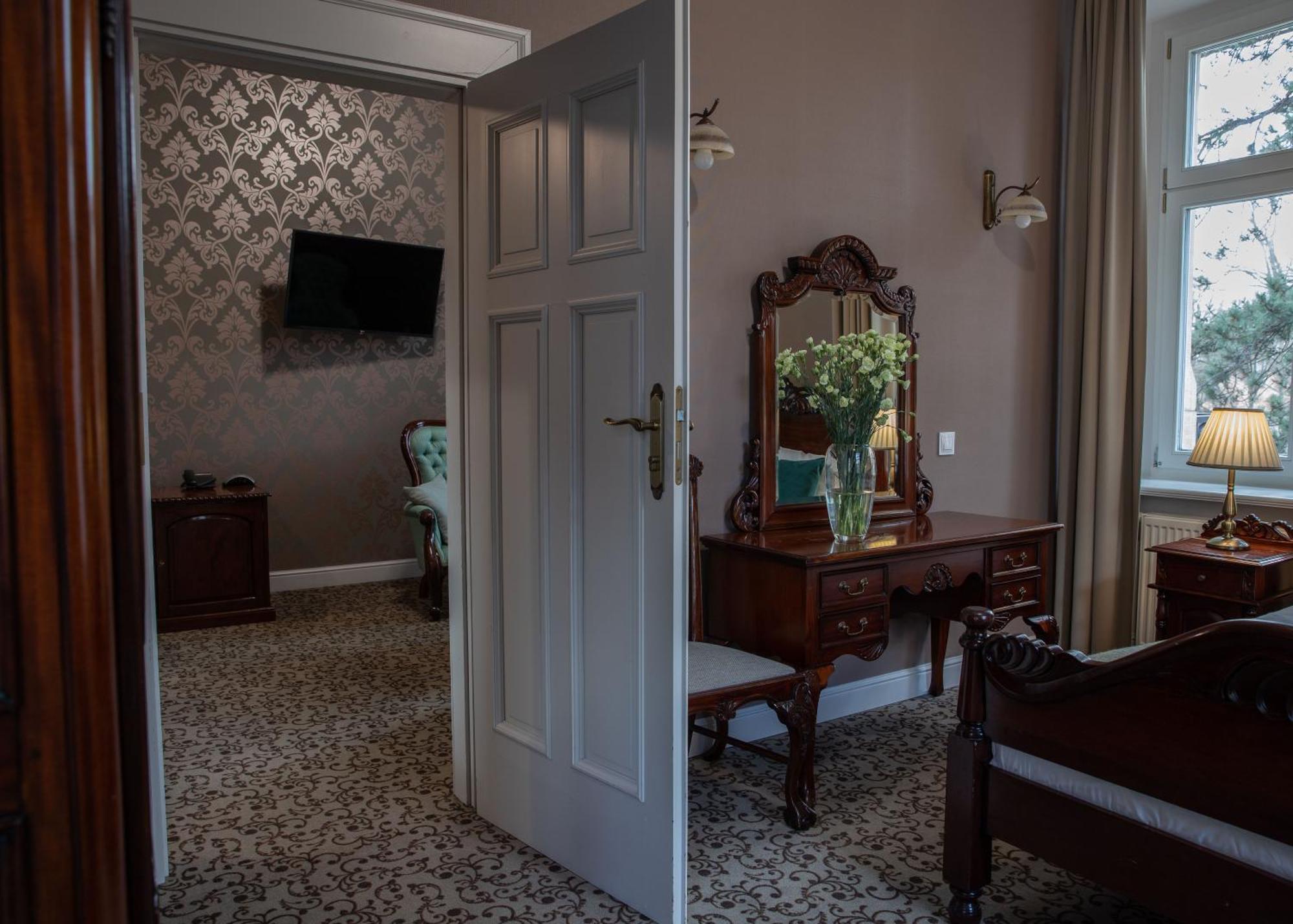 Hotel Debowy Biowellness & Spa Gory Sowie Bielawa  Εξωτερικό φωτογραφία